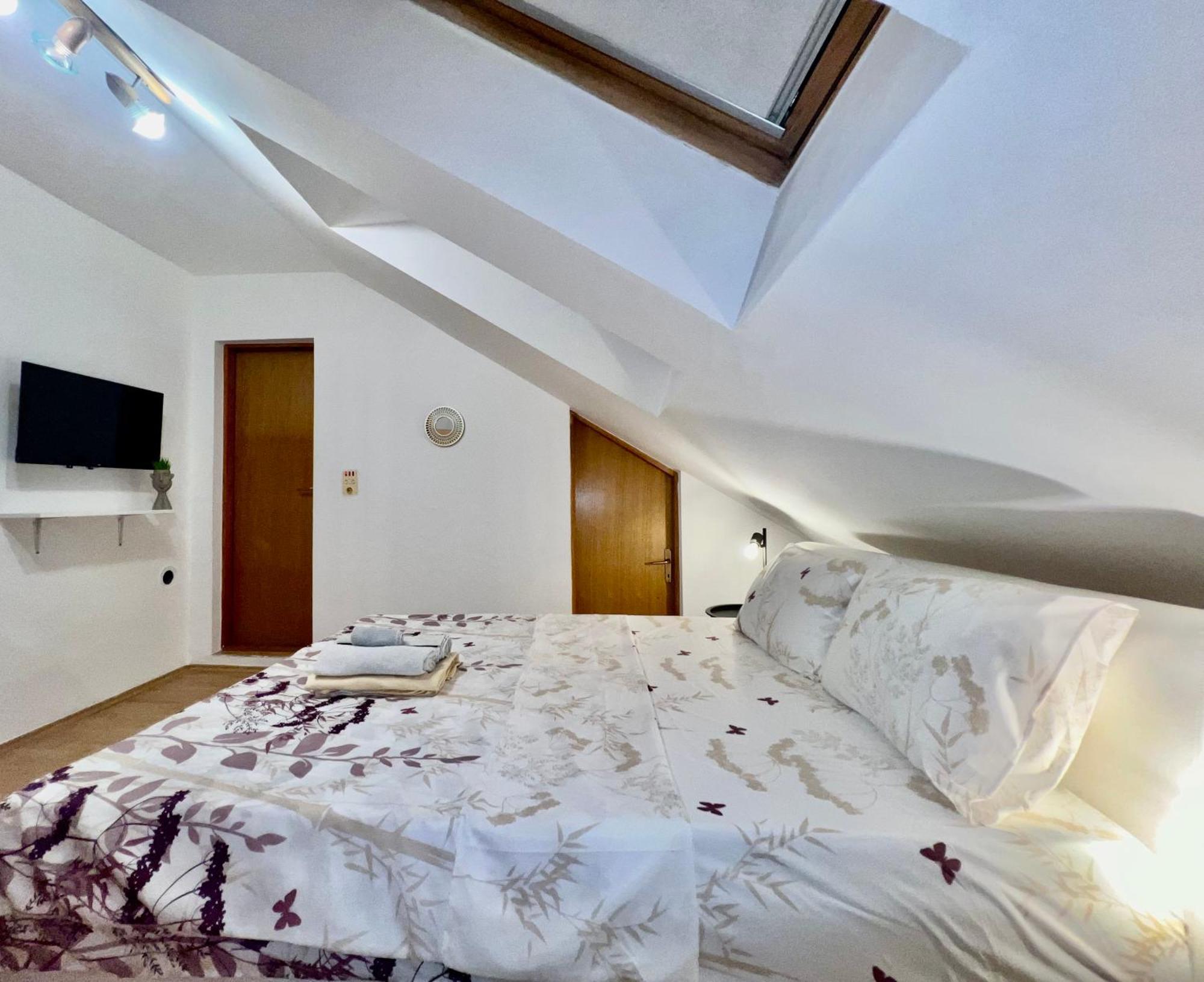 Center One-bedroom Loft * Sarajevo