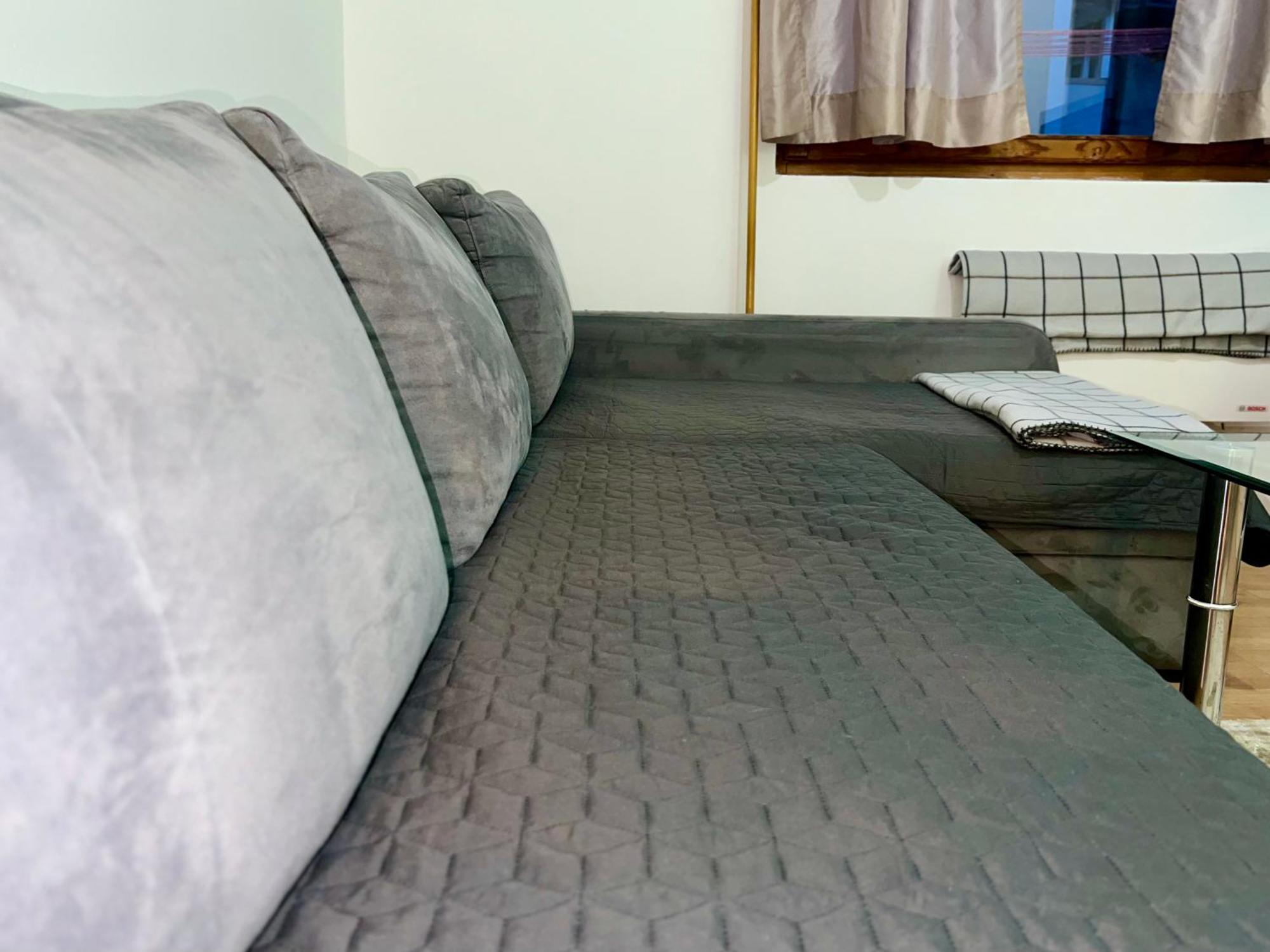Center One-bedroom Loft Apartment *